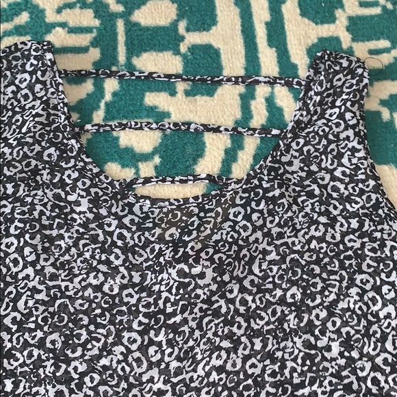 Cheetah prink tank top - Picture 2 of 2